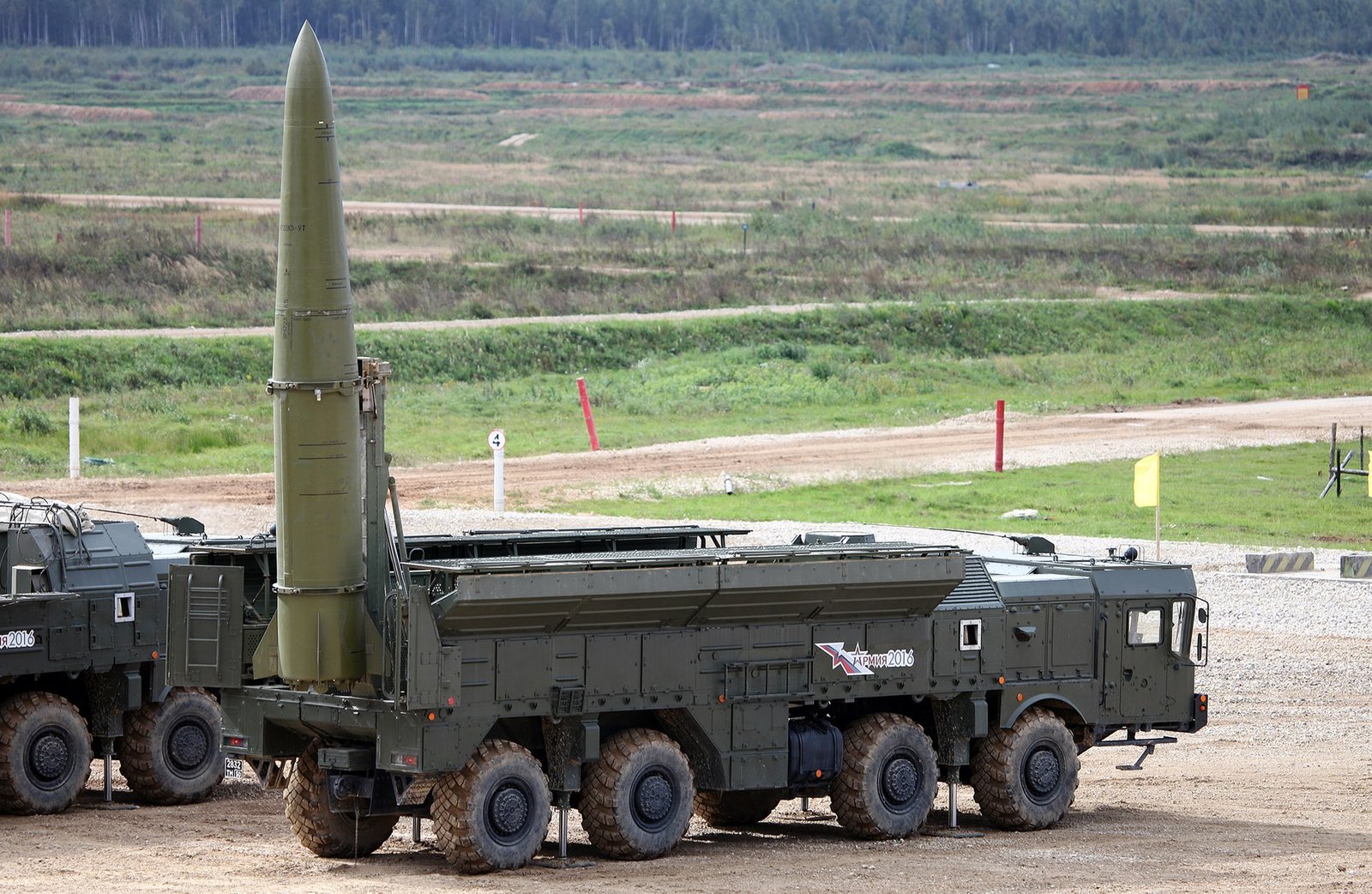 (9P78-1 TEL of 9K720 Iskander-M SRBM system with 9M723K5 missiles